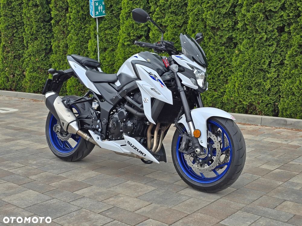Suzuki GSX - 1