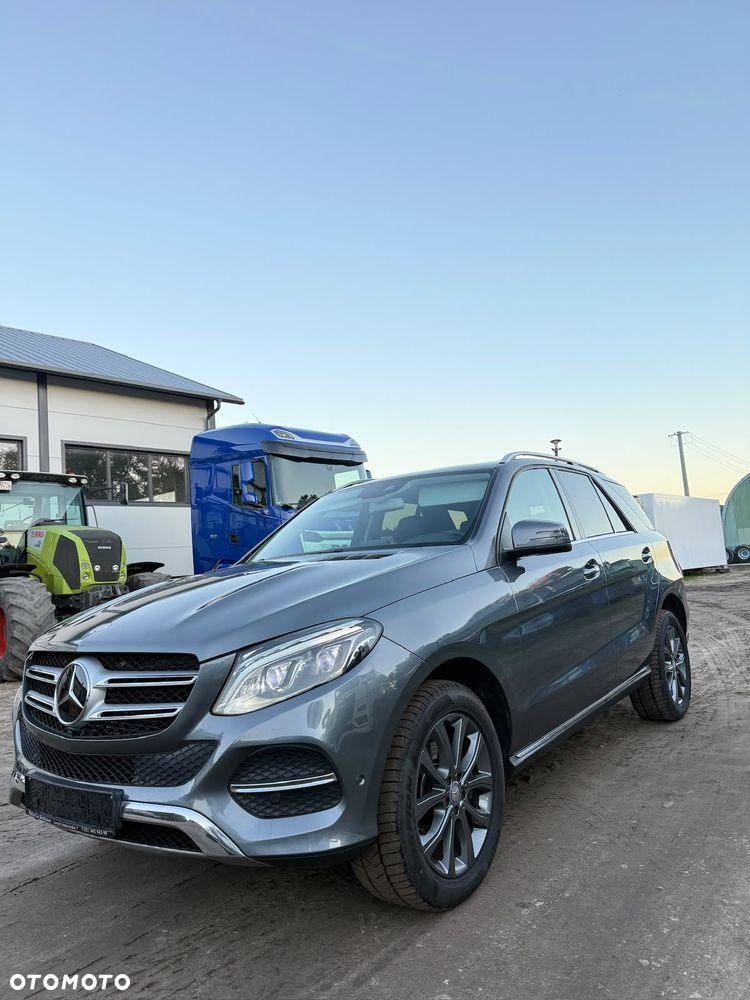 Mercedes-Benz Gle 2016 photo 2