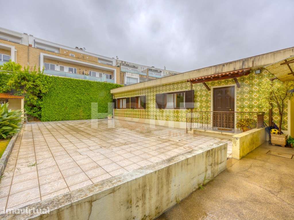 Moradia Térrea com Terreno de 800 m² em Ermesinde - Grande imagem: 4/28