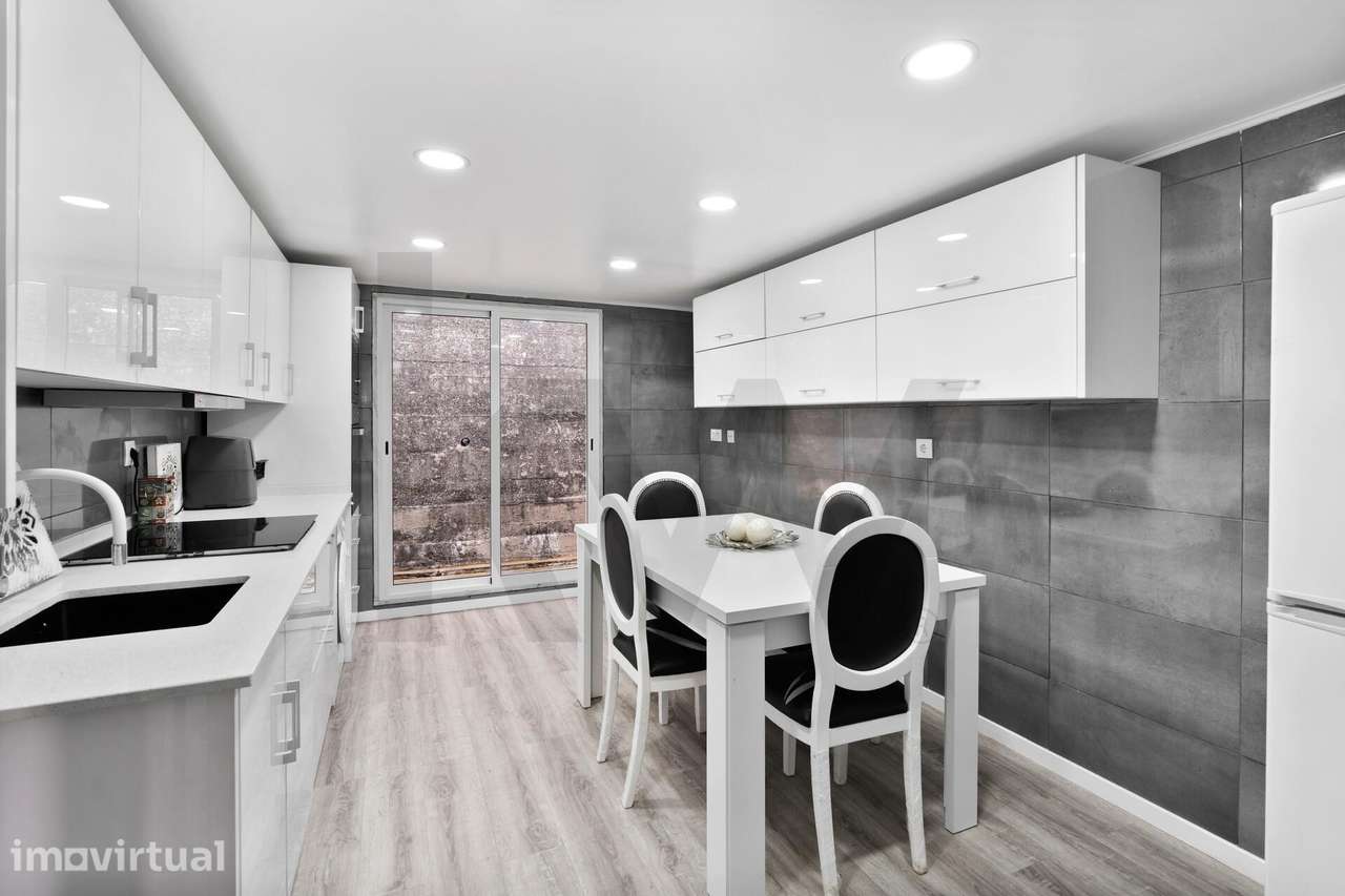 Moradia T1+1 com Terraço, RENOVADA – 15 min de Lisboa, Queluz - 10 min - Grande imagem: 3/42