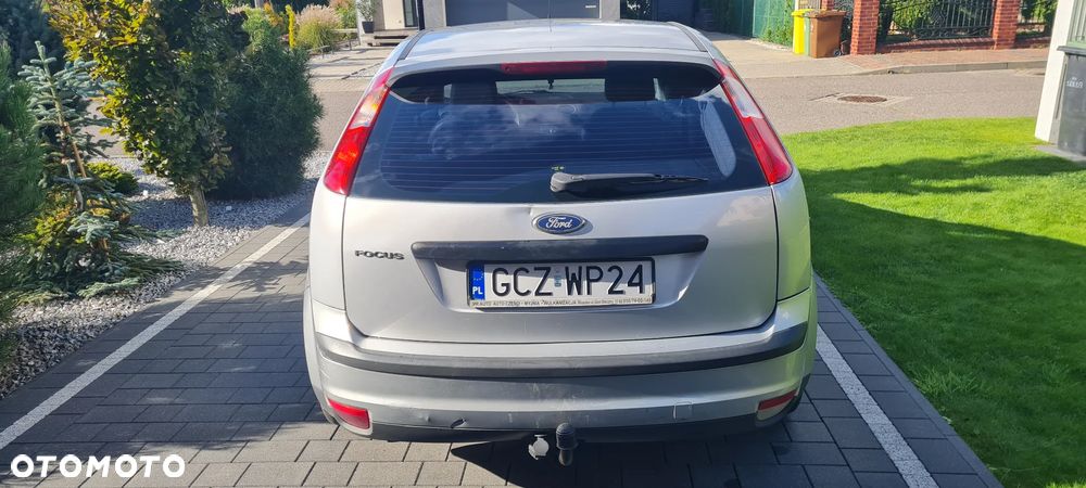 Ford Focus 1.6 Comfort - 27