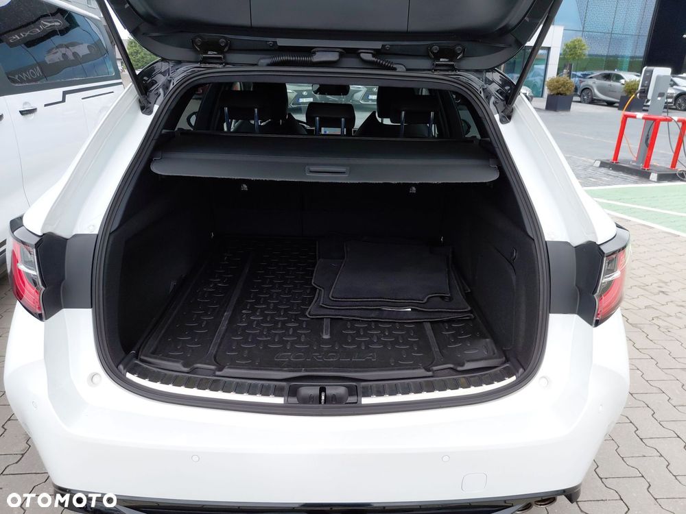 Toyota Corolla - 13