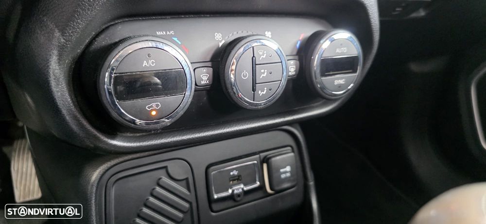 Jeep Renegade 1.6 MJD Limited - 8