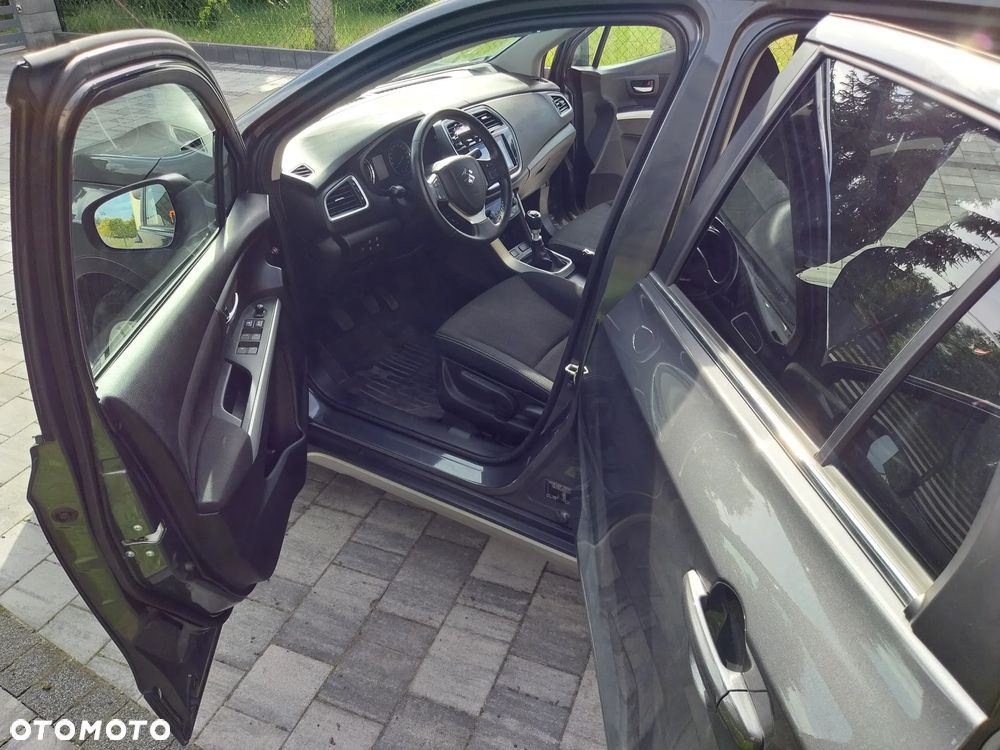 Suzuki SX4 S-Cross 1.4 SHVS Premium - 9