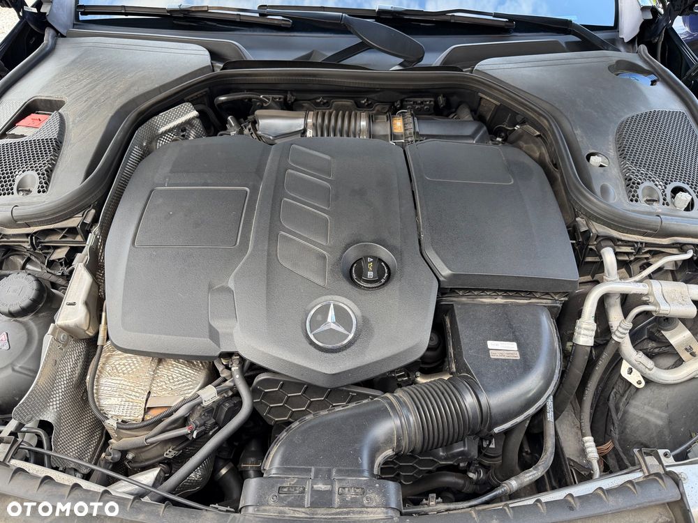 Mercedes-Benz Klasa E 200 d 9G-TRONIC - 19