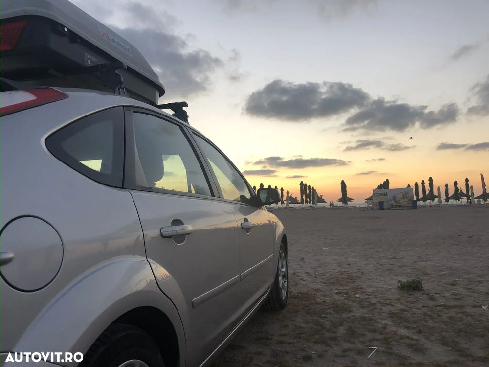 Ford Focus 1.6i Trend - 12