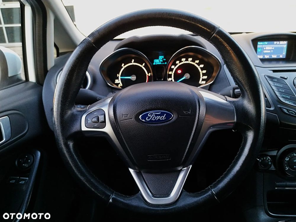 Ford Fiesta 1.5 TDCi ST&St Trend - 24