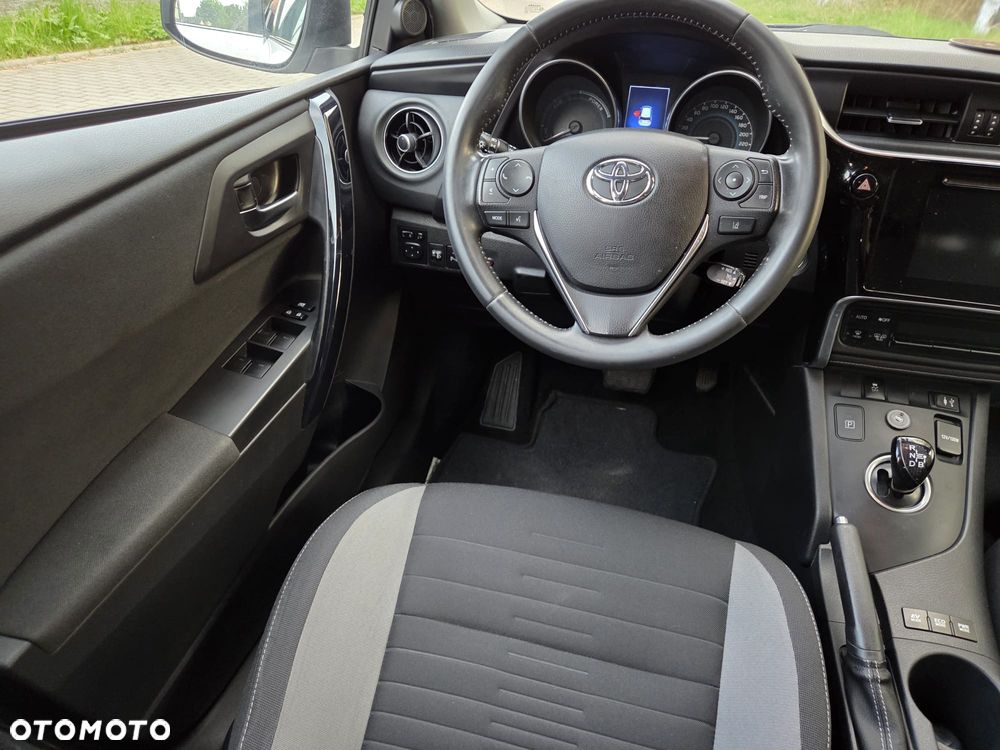 Toyota Auris - 17