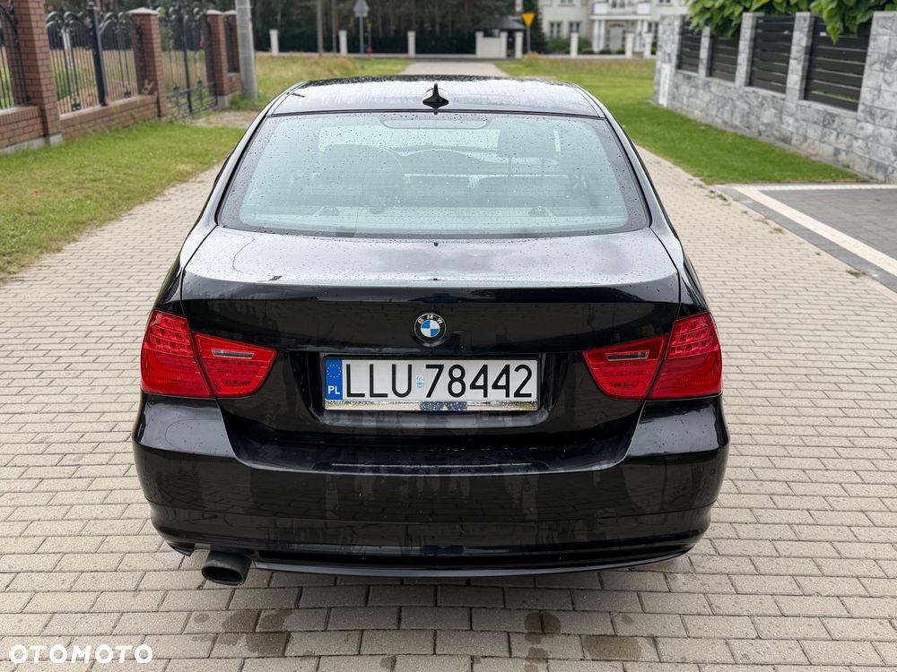 BMW Seria 3 318d DPF Edition Sport - 15