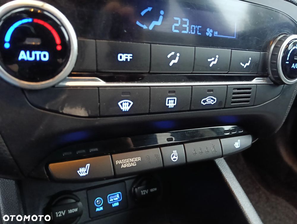 Hyundai i20 1.2 Intro Edition - 16