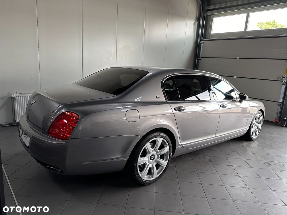 Bentley Flying Spur - 6