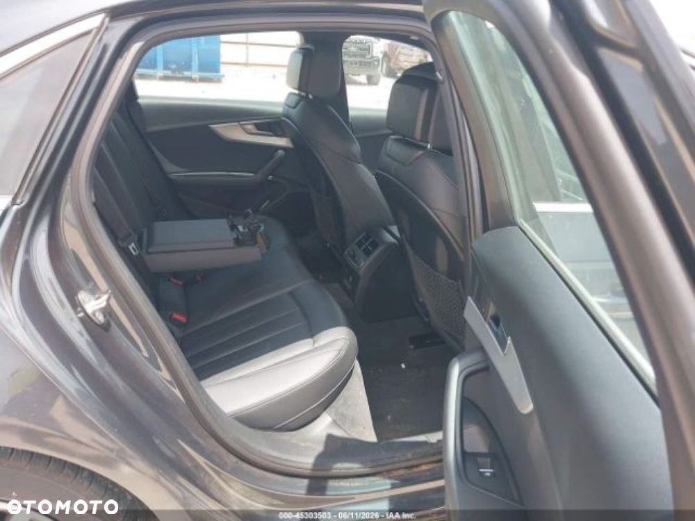 Audi A4 Limousine - 8