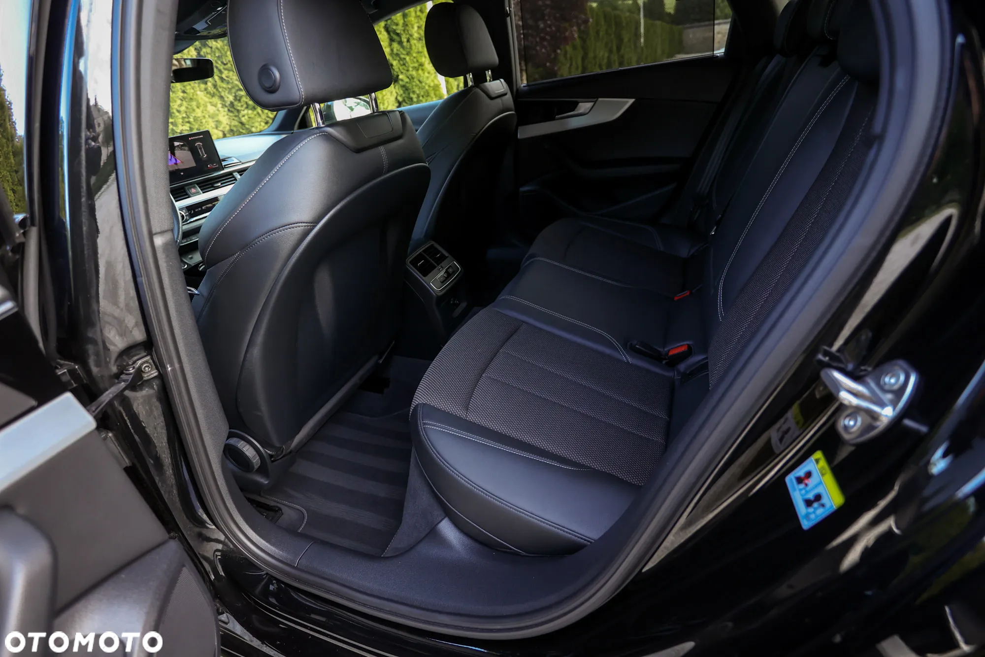 Audi A4 Avant 40 TDI S tronic S line - 23