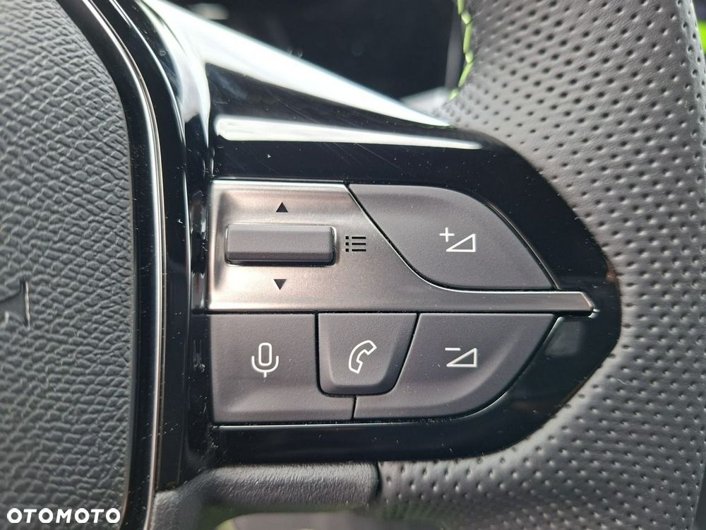 Peugeot 408 HYBRID 145 e-DSC6 GT - 27