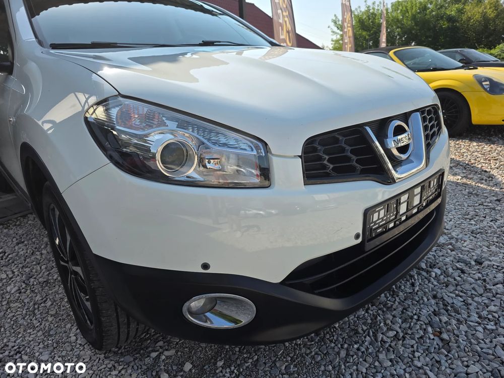 Nissan Qashqai 2.0 4x4 Tekna - 4