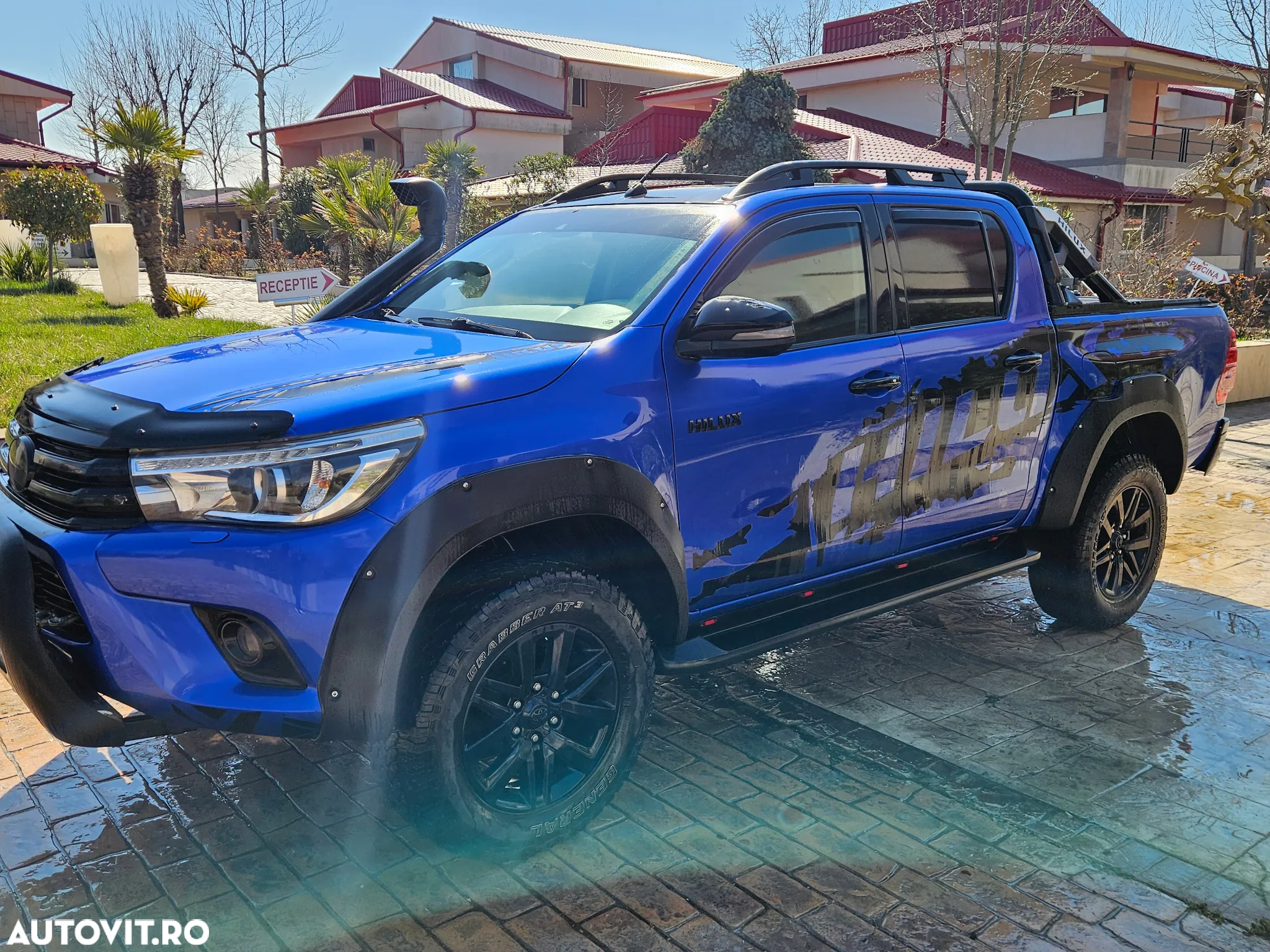 Toyota Hilux 4x4 Double Cab A/T Invincible - 31