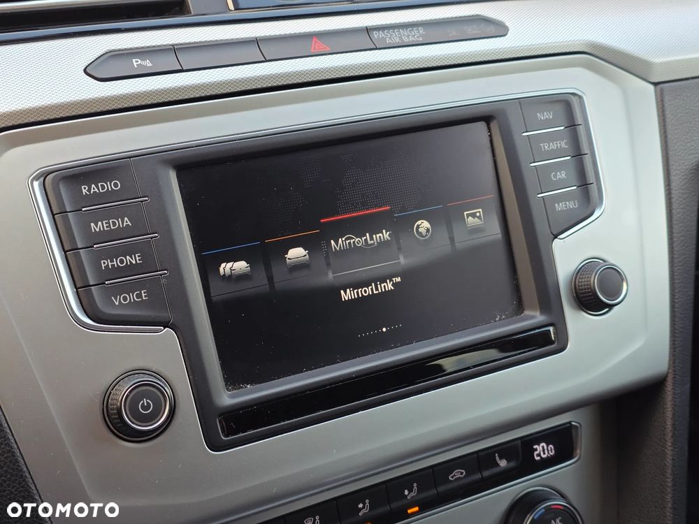 Volkswagen Passat - 23