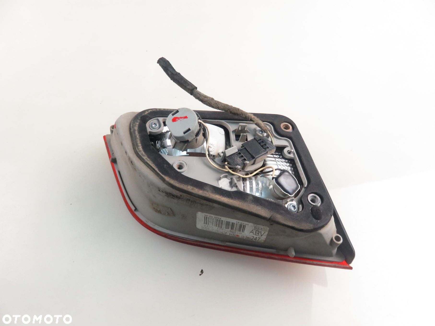 LAMPA PRAWA TYLNA KLAPA OPEL ASTRA IV J Sports Tourer (P10) 13282247 - 5