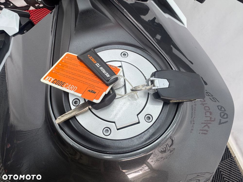 KTM Super Duke - 25