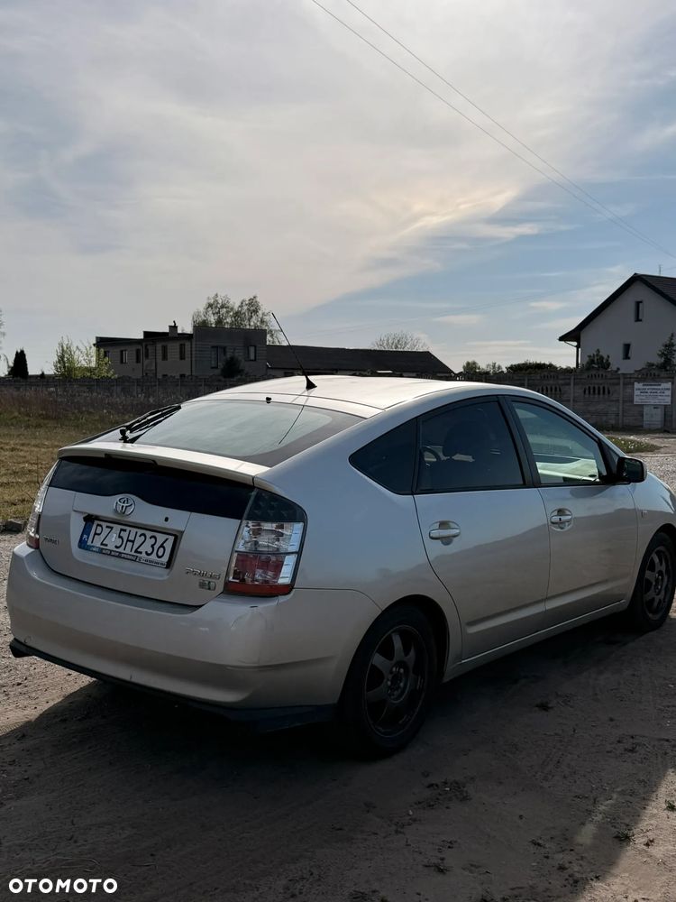 Toyota Prius 1.5 VVT-i Sol - 5