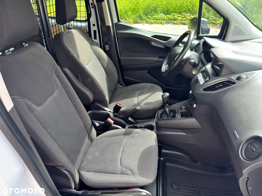 Ford Courier L1 - 23