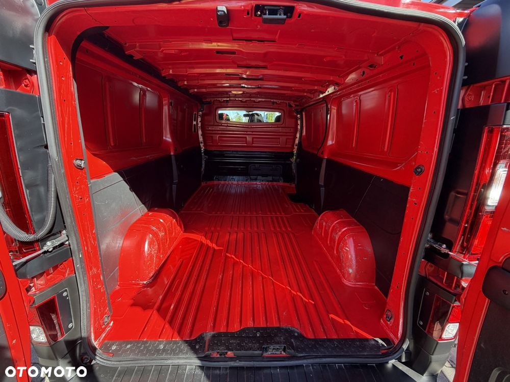 Renault Trafic - 23