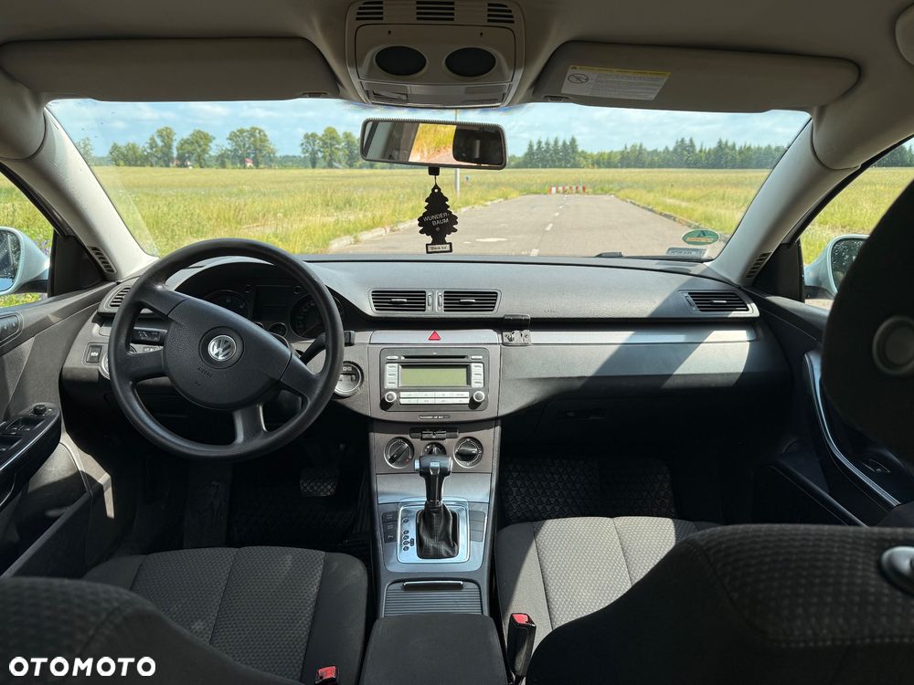 Volkswagen Passat 2.0 TDI Comfortline DSG - 5
