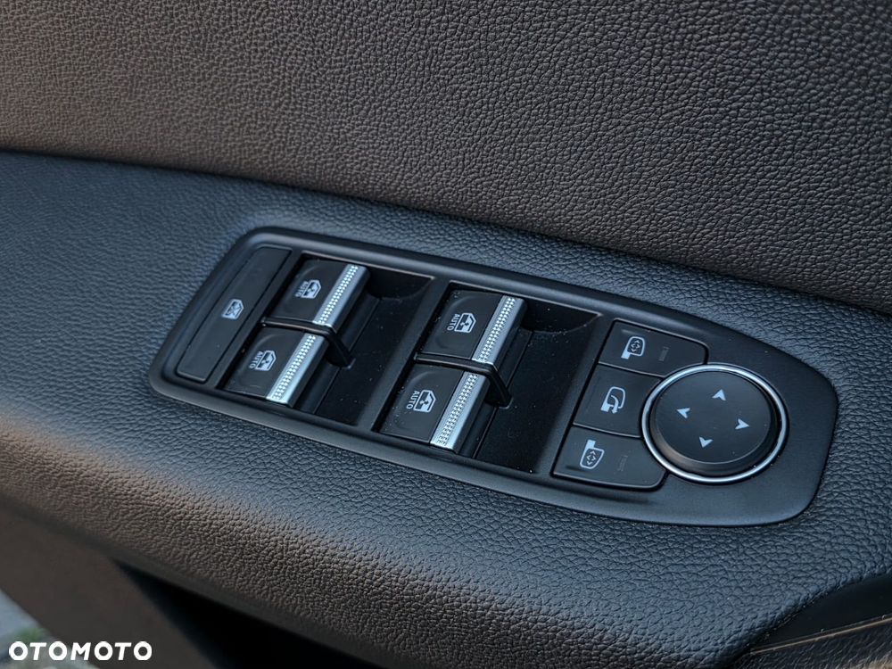 Renault Captur - 24
