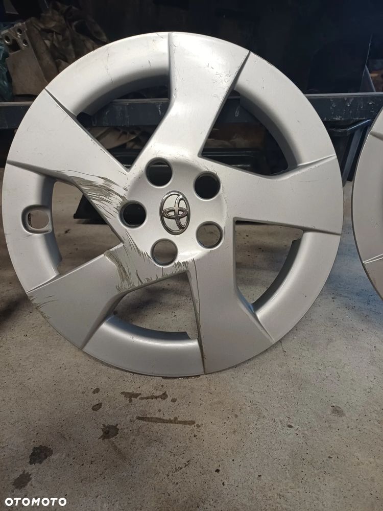 Oryginalne kołpaki Toyota Prius 3 15" - 3