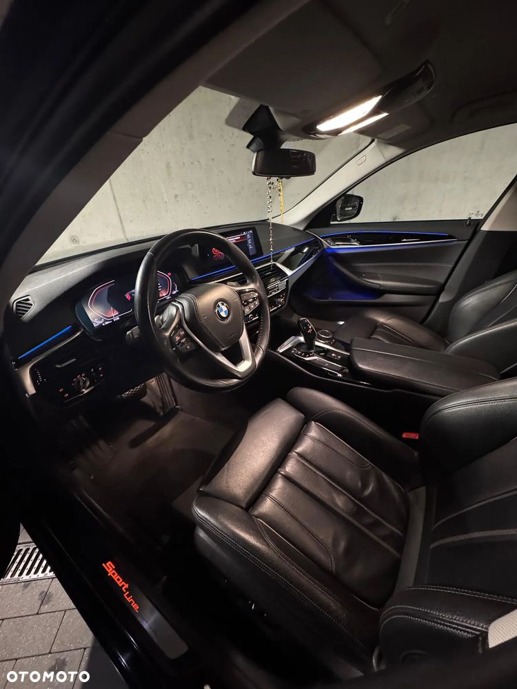 BMW Seria 5 518d Sport Line sport - 24