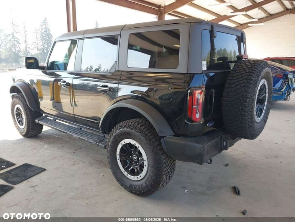 Ford Bronco - 3