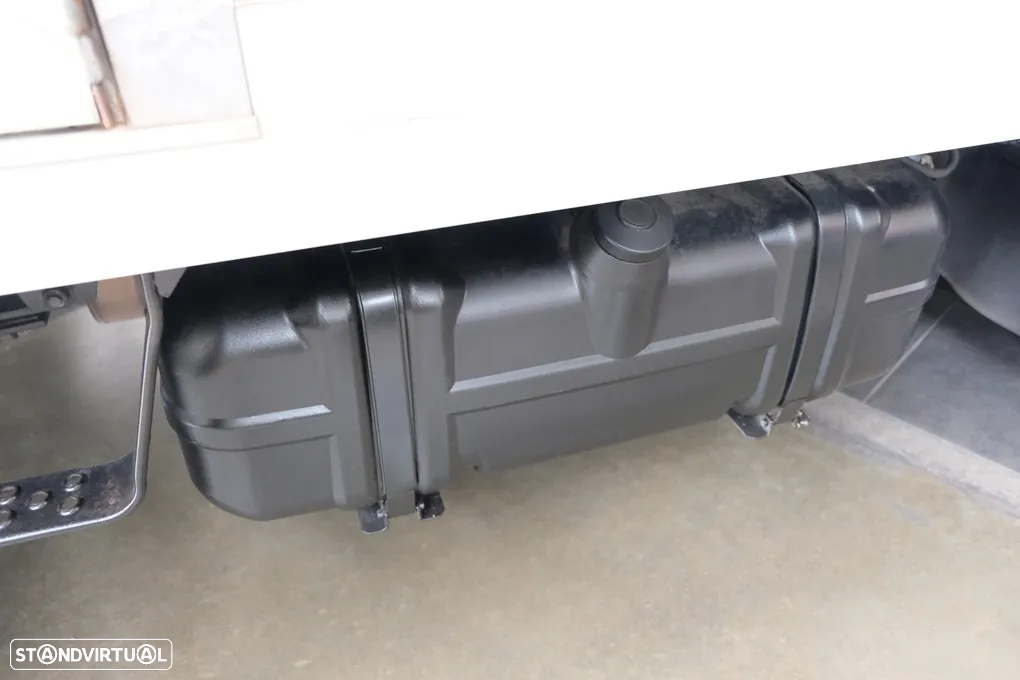 Nissan NT400 3.0DCI 35/13 c/ plataforma Dhollandia - 22