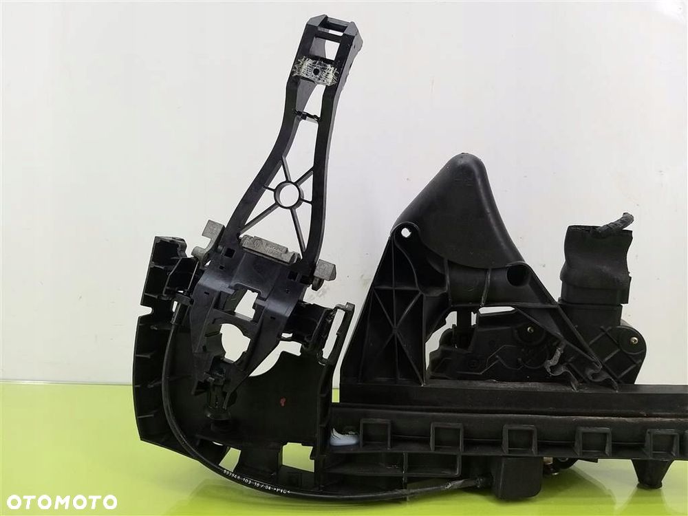 Zamek drzwi przód prawy Volvo V50 2004-2012 99277130663577 30699157 6PIN - 7