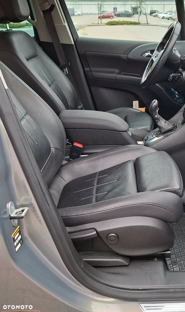 Opel Meriva 1.4 T Cosmo - 11