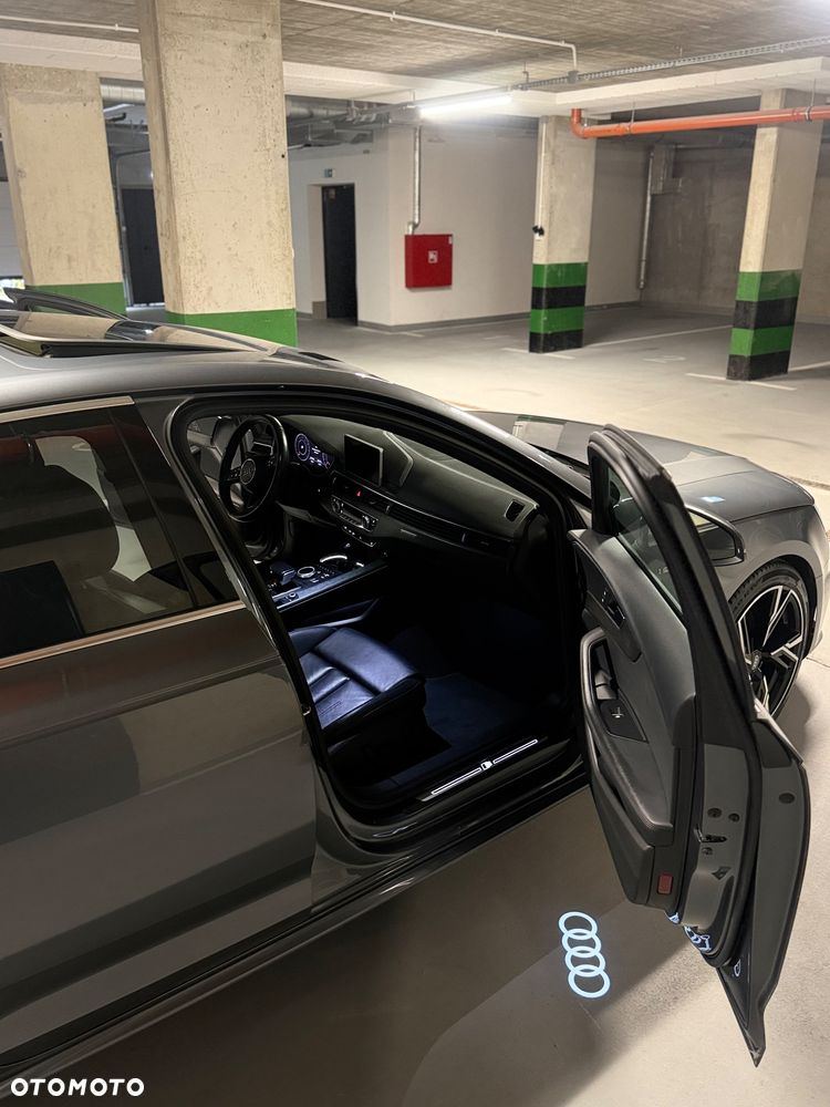 Audi A4 Limousine - 13