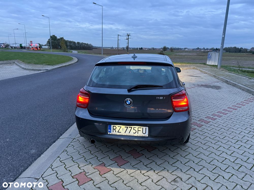 BMW Seria 1 116i Sport Line - 4