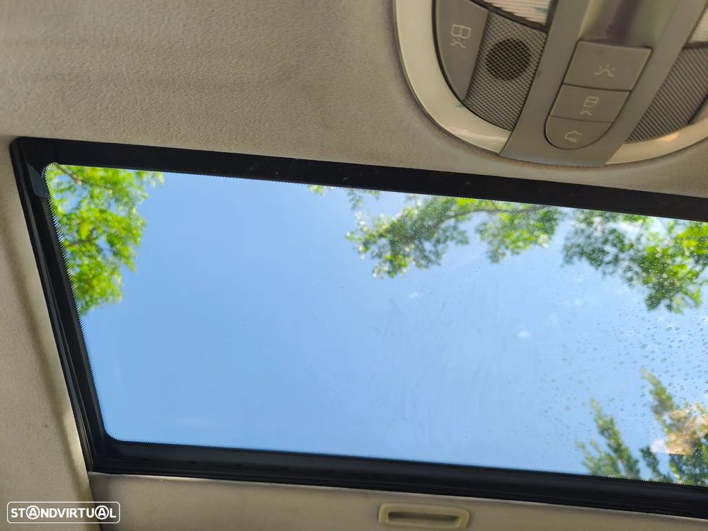 Mercedes-Benz E 300 BLUETEC Avantgarde - 9