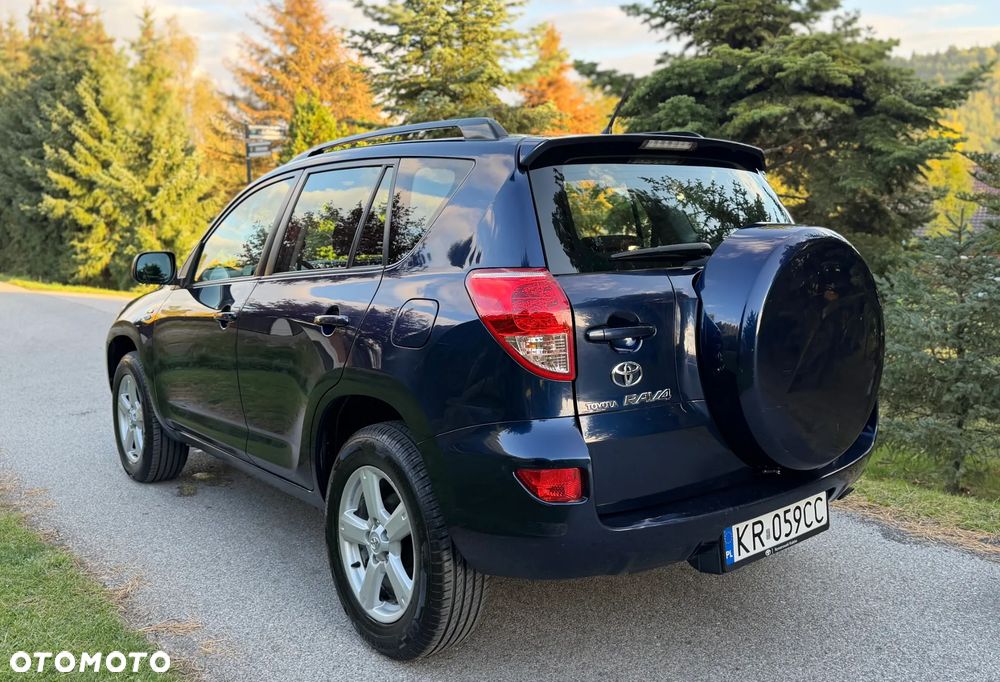 Toyota RAV4 2.2 D-4D Premium - 10