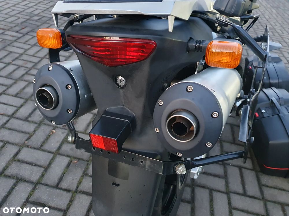 Suzuki V-STROM - 4