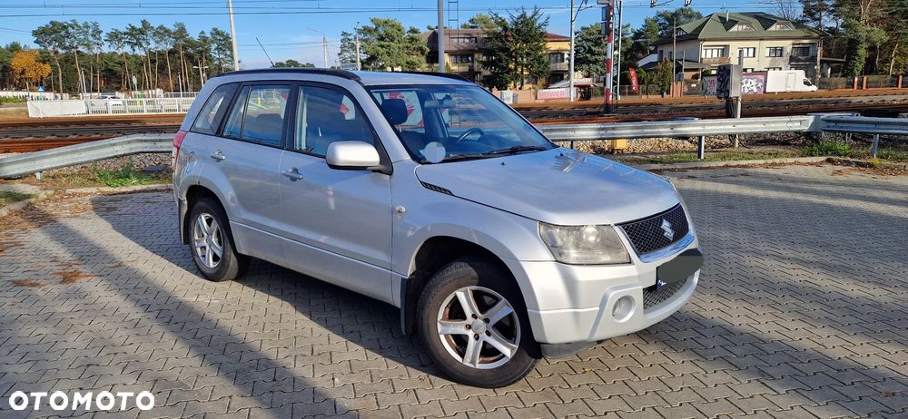 Suzuki Grand Vitara 2.0 - 1