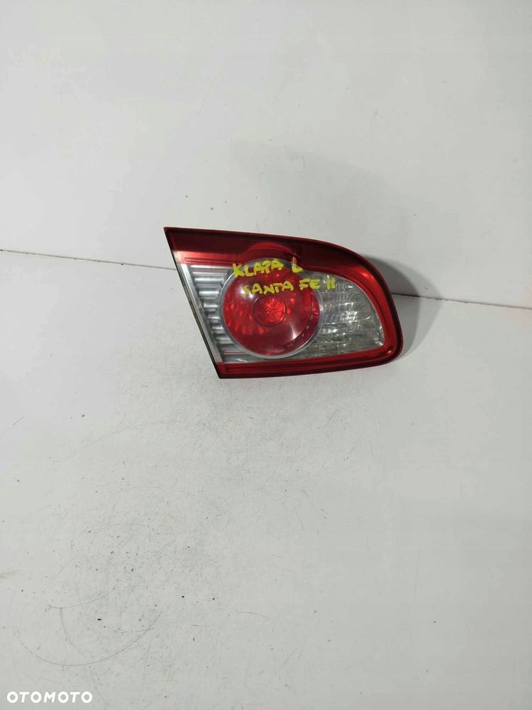 LAMPA LEWA TYLNA W KLAPĘ HYUNDAI SANTA FE II LIFT 09-12 - 1