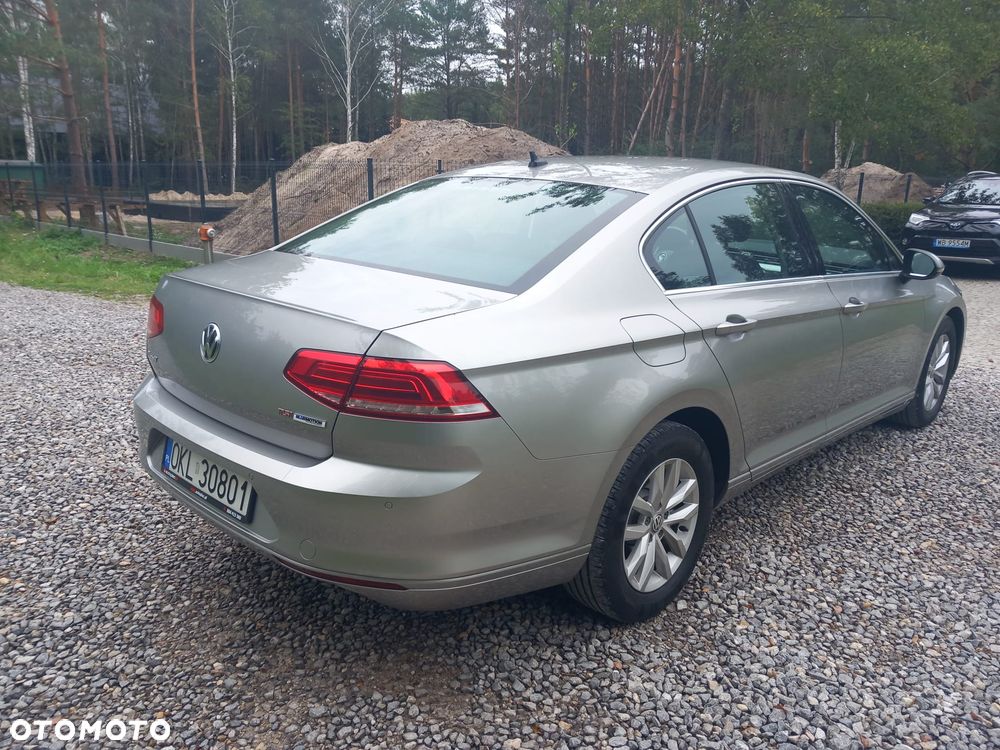 Volkswagen Passat 1.8 TSI BMT Comfortline - 11