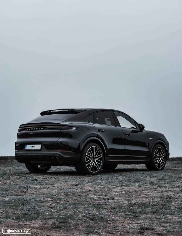 Porsche Cayenne Coupé E-Hybrid - 3
