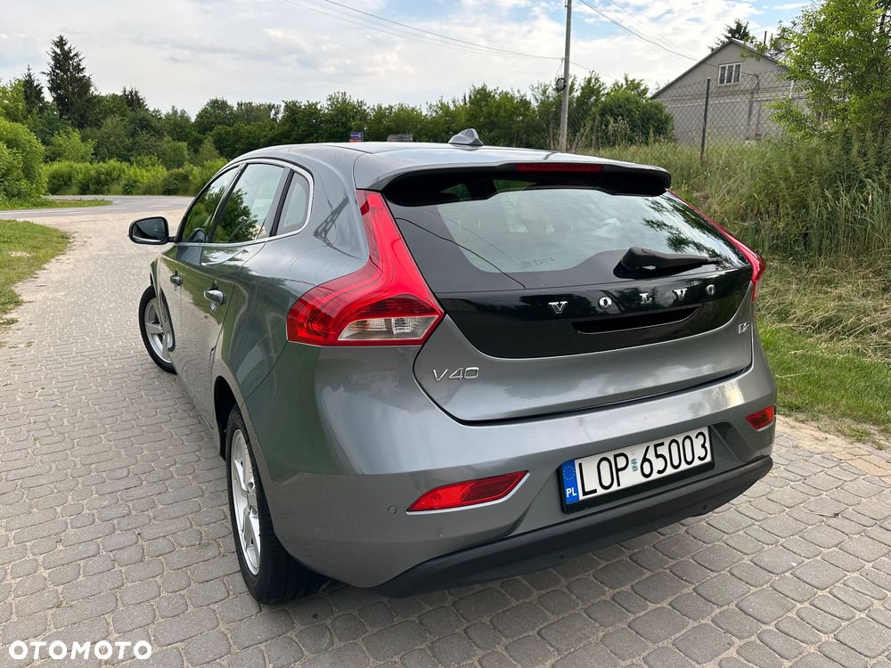 Volvo V40 D2 Momentum - 11