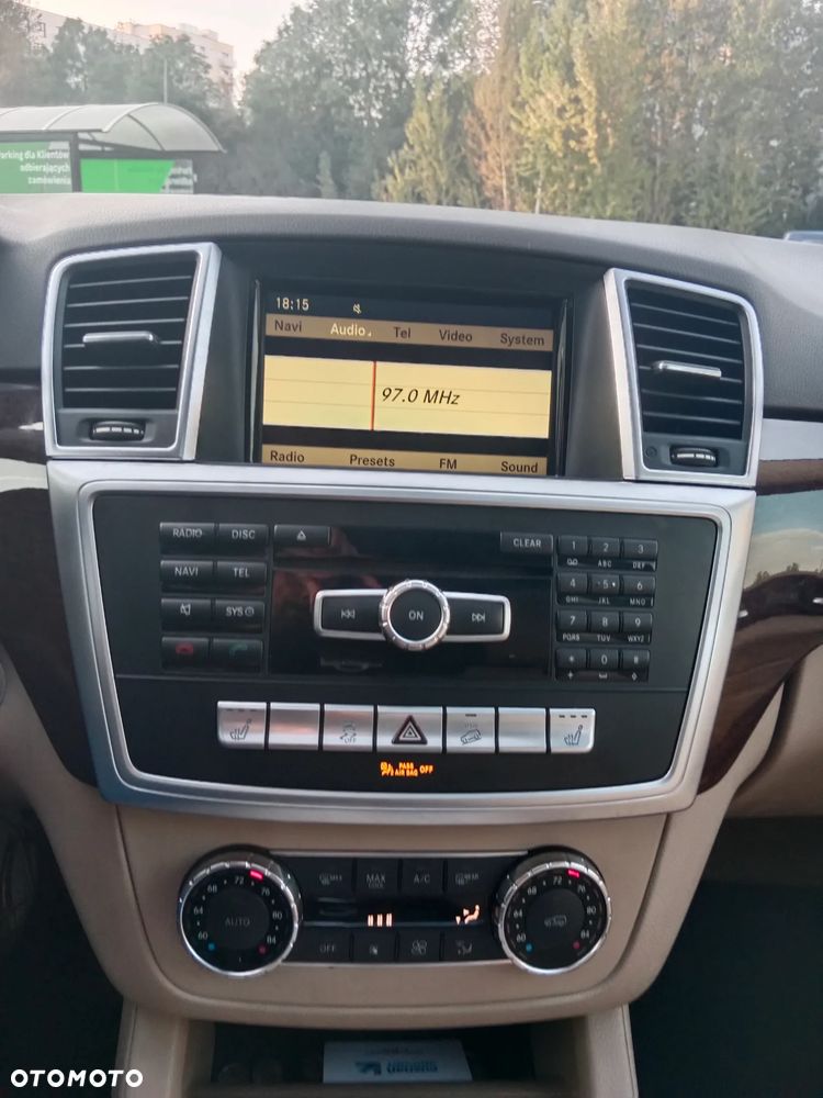 Mercedes-Benz ML - 10