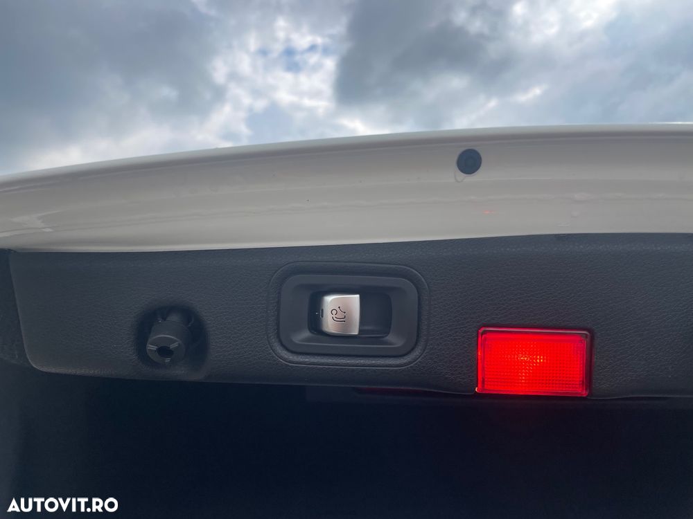 Mercedes-Benz E - 26