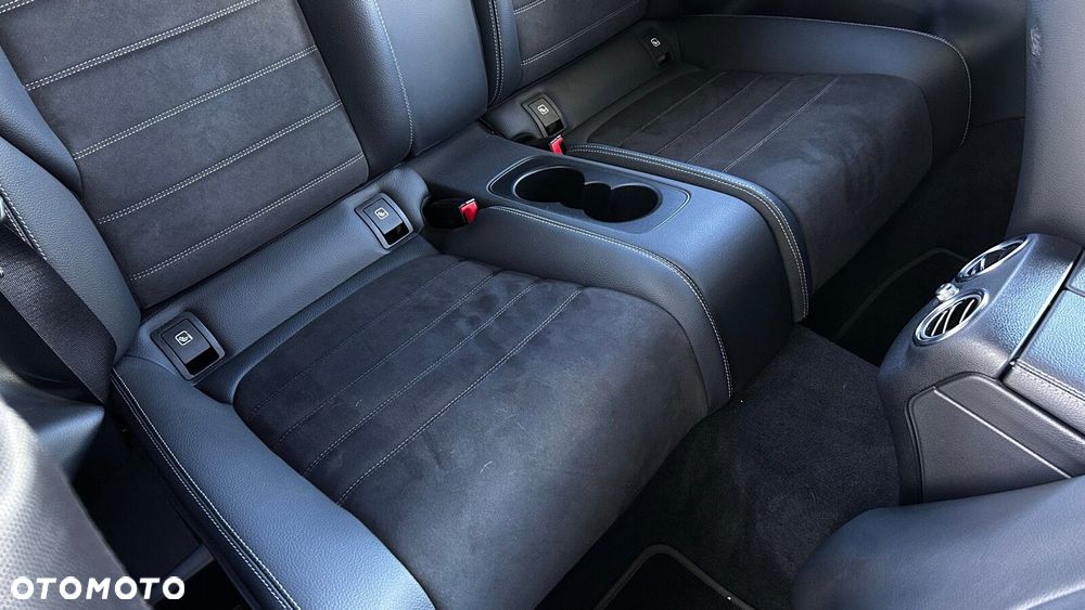 Mercedes-Benz Klasa C 200 4MATIC 9G-TRONIC - 26