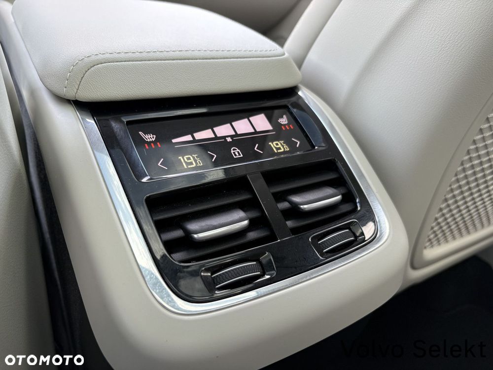 Volvo XC 60 - 24