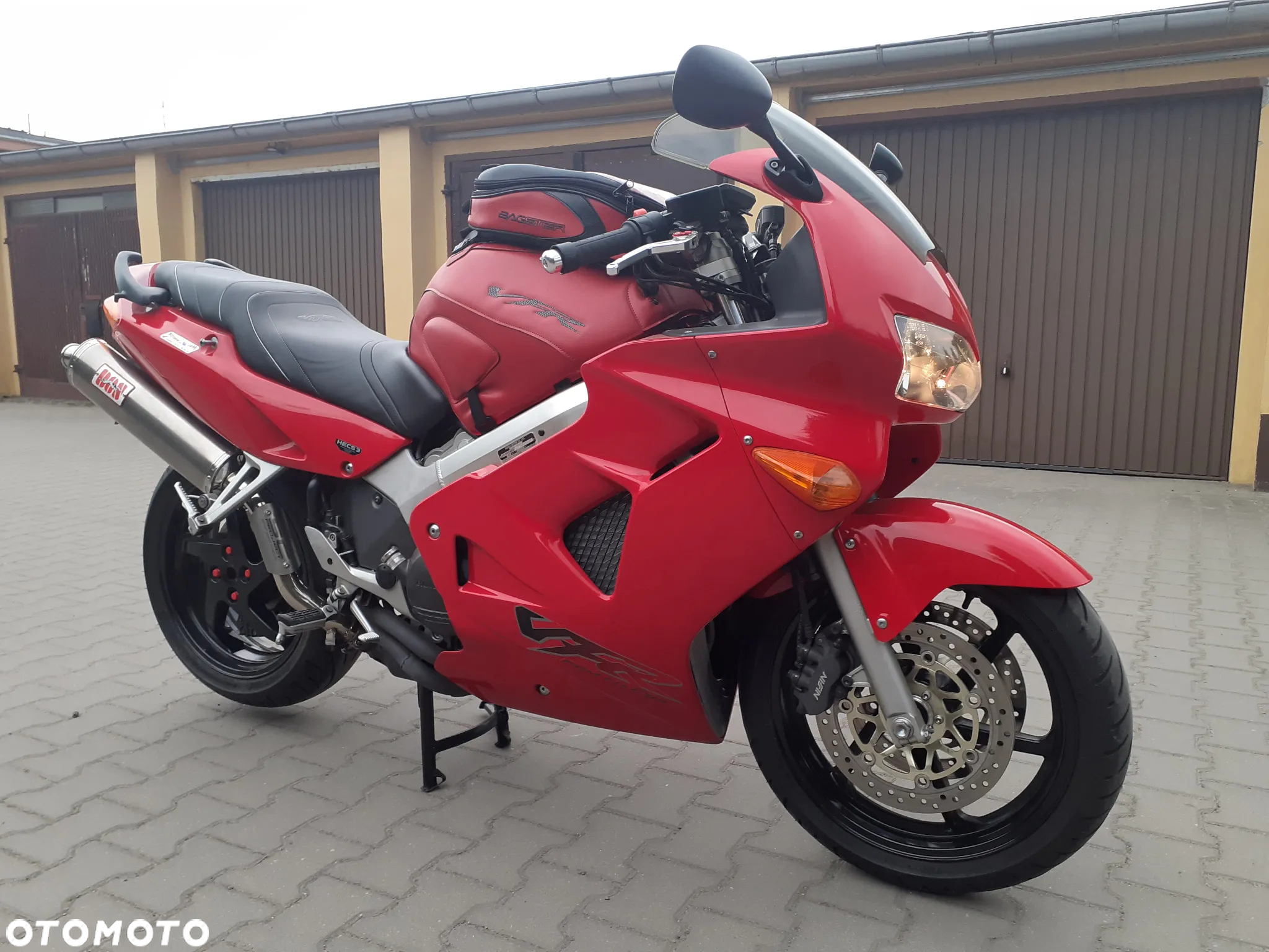 Honda VFR - 3