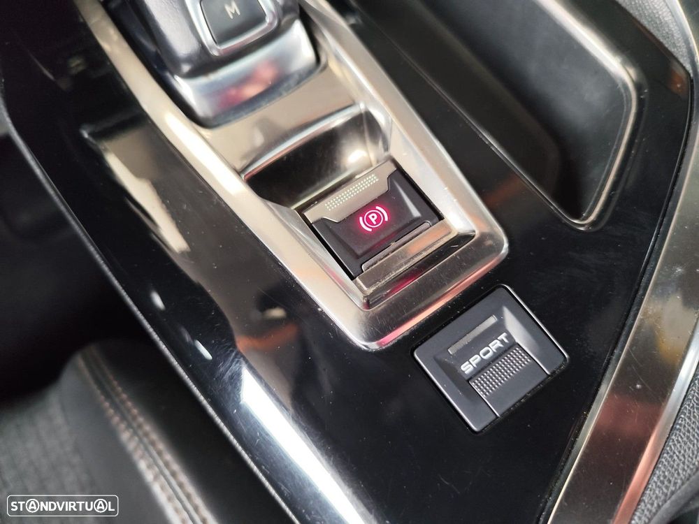 Peugeot 3008 1.6 BlueHDi GT Line Grip Control EAT6 - 27